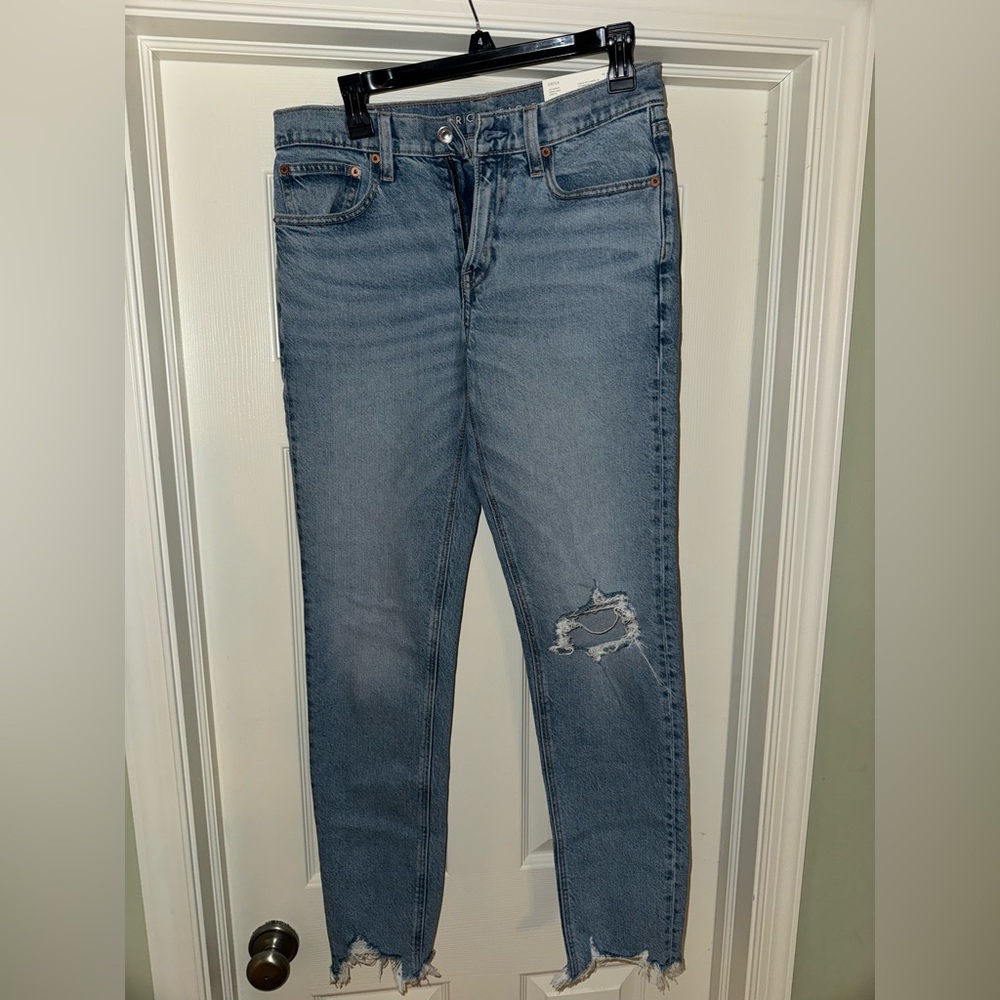 American Eagle size 6, long 90s skinny women’s jeans